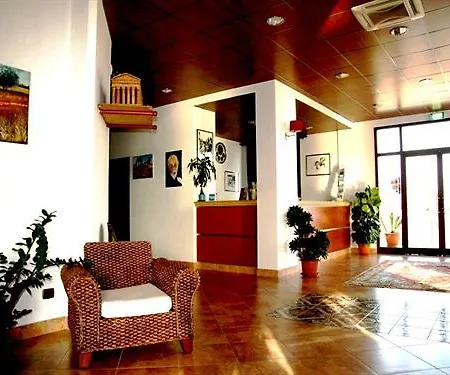 Ξενοδοχείο Antica Perla 4*