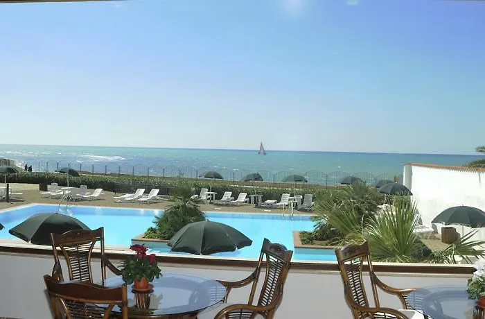 安提卡波拉住宅酒店 酒店 圣莱昂